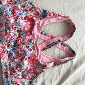 Lululemon Run stuff your bra
